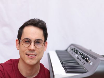 Aprende a tocar el piano con Marco Lara